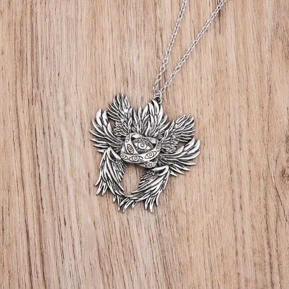 Angel Wings Horus Eye Pendant Necklace on an 18 inch silver neck chain with box - Picture 2 of 2